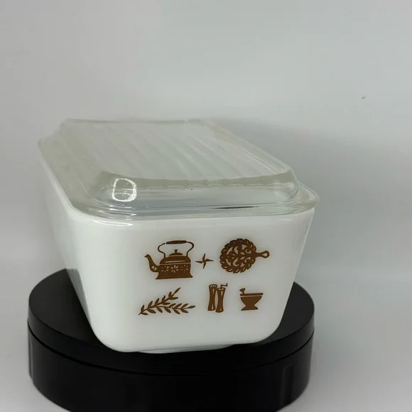 Pyrex Early American (4)set